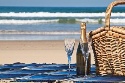 Champagne Picnic. - Photographic Print, 12x8